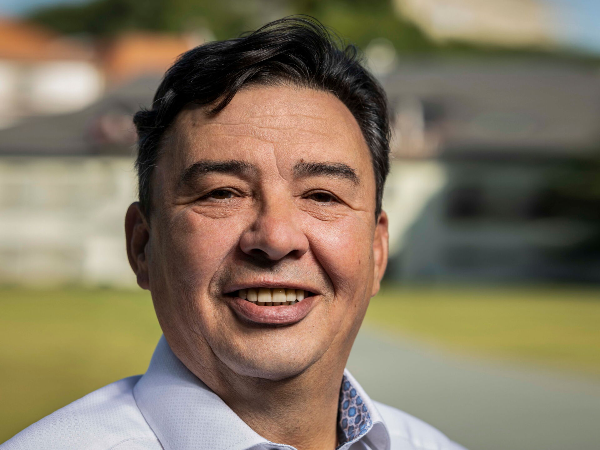  Porträtfoto von Jan Popp, vermutlich in Geschäftskleidung