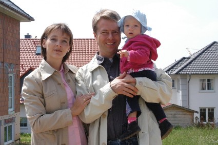  Symbolbild für Finanztransaktionen mit Geldscheinen