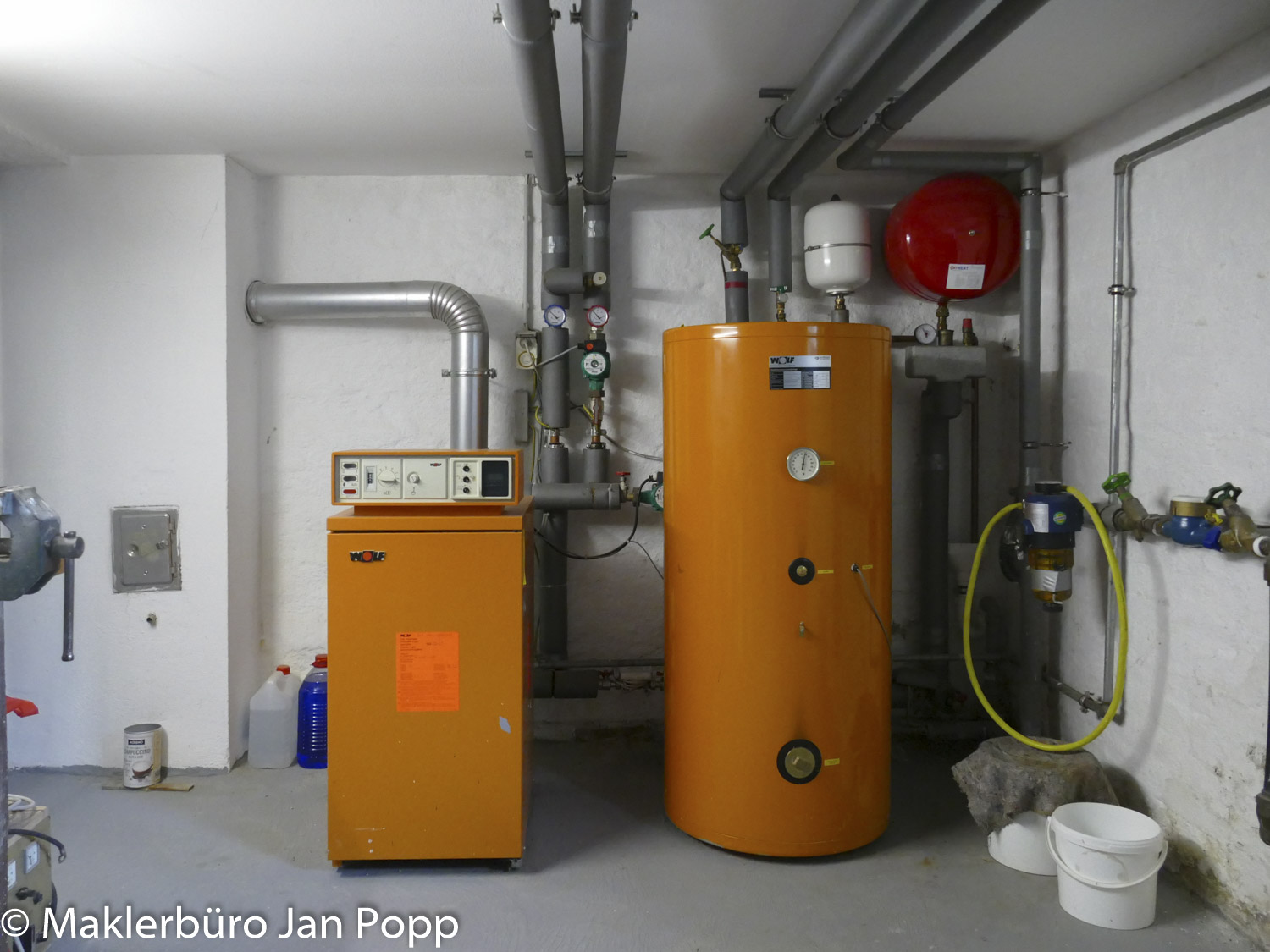  Außenaufnahme eines Hauses oder Gebäudes unter natürlichem Licht